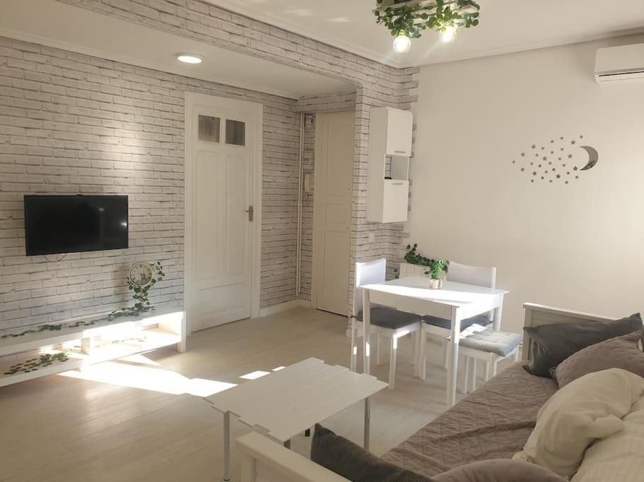 Apartamento Eguzkilore. Logrono Exterior photo